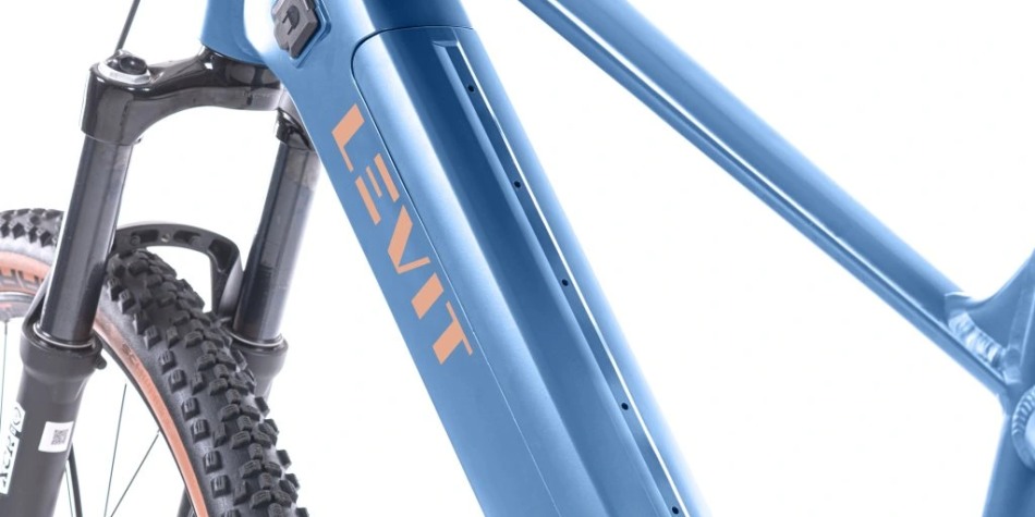 Elektrokolo se závity na láhev