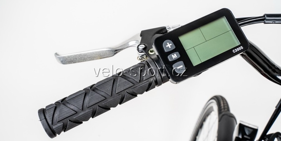 LCD displej na řidítkách