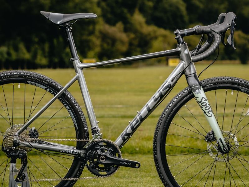 Gravel Kellys Soot 50 2022