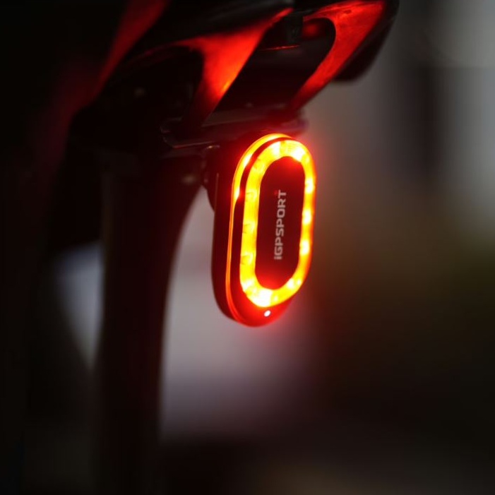 Zadní blikačka s radarem iGPSport SR mini