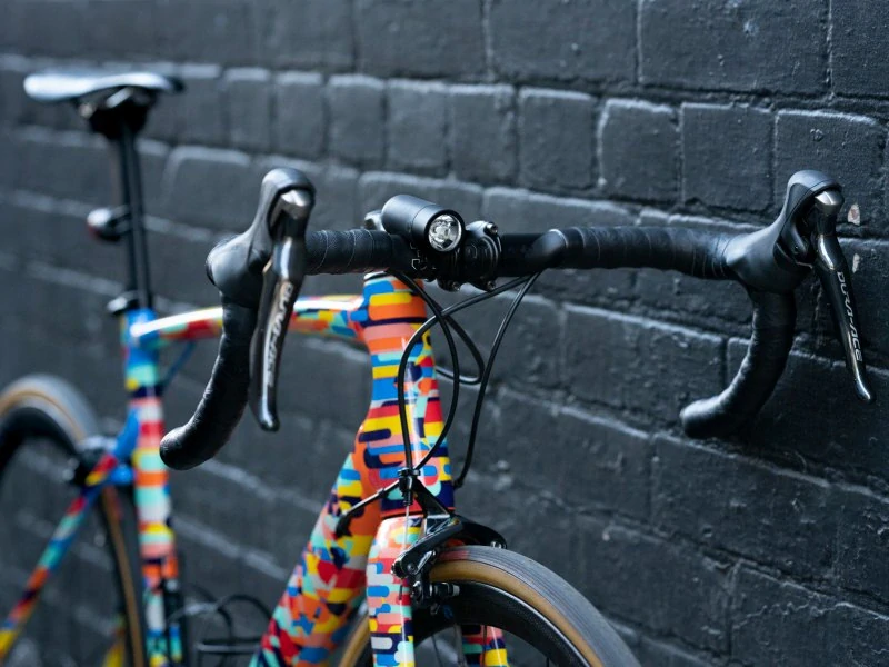 Světlo přední Knog Plug Front černá